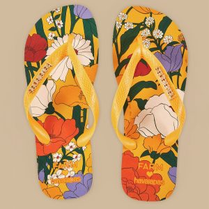 Bucolic Floral Havaianas Sandals
 – FARM Rio
