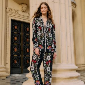 Black Rococo Flowers Pockets Pants